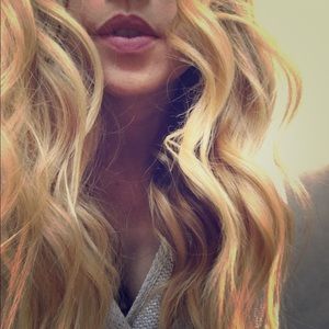 Meet your Posher, Alexis